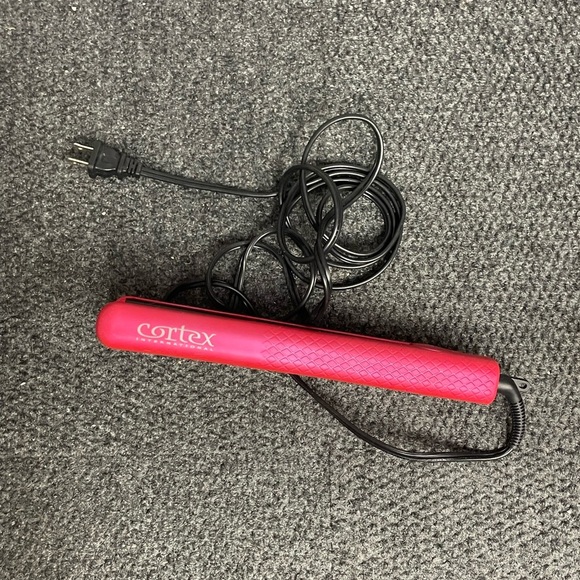 CORTEX Pink professional flat iron- temperature control up to 450 F - Picture 5 of 6